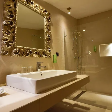 Albergo Losone Szálloda 4*