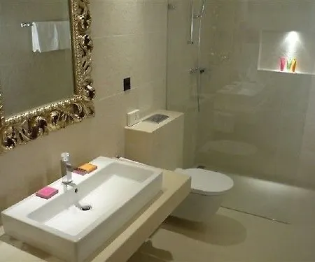 Szálloda Albergo Losone 4*